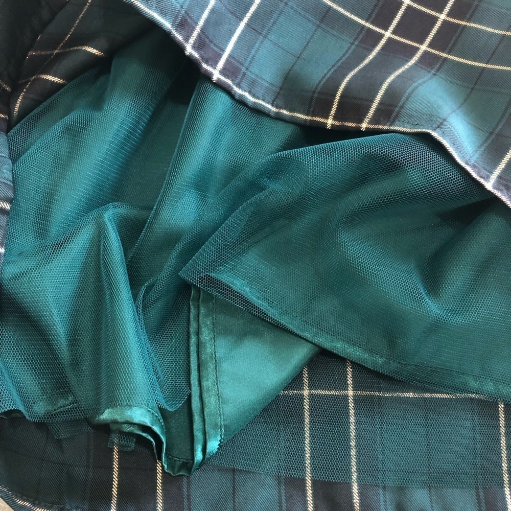 The Children’s Place Girls Holiday Dress 5T Black Velvet Green Plaid Sleeveless - Picture 5 of 8
